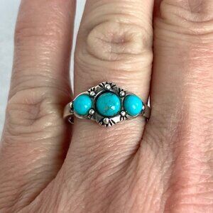 Sterling Silver 925 Dakota West Southwest Style Round 3 Stone Turquoise Ring 6.5